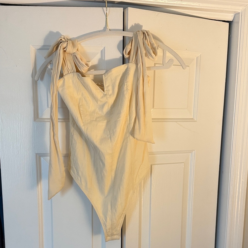Free People Lola Bodysuit- Size Small in Cream